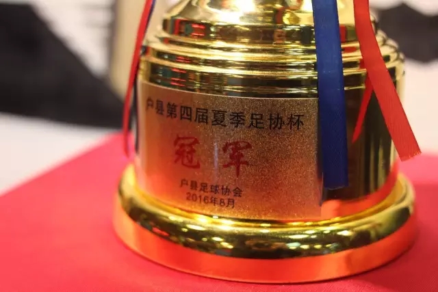 景甜发文引发关注，评论区反响冷淡