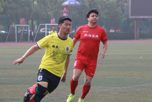 李奕臻加盟石家庄翔蓝，广东宏远锋卫位置球员更新频繁
